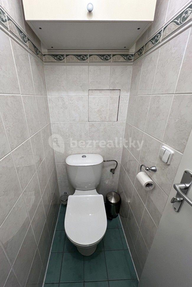 Prenájom bytu 2-izbový 86 m², Přeštická, Praha, Praha