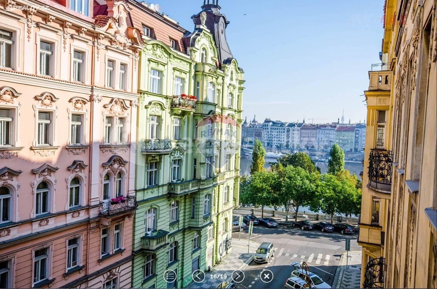 Prenájom bytu 4-izbový 24 m², Lesnická, Praha, Praha