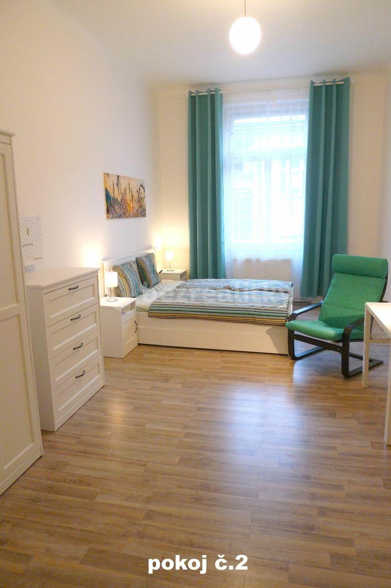 Prenájom bytu 4-izbový 24 m², Lesnická, Praha, Praha