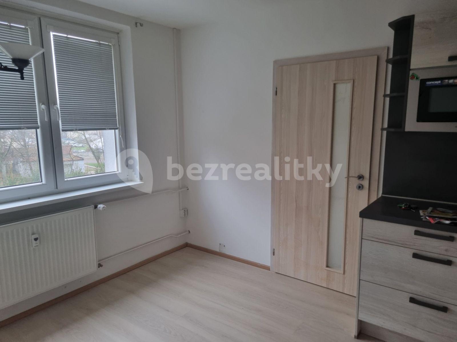 Prenájom bytu 2-izbový 38 m², Na Brance, Krušovice, Středočeský kraj