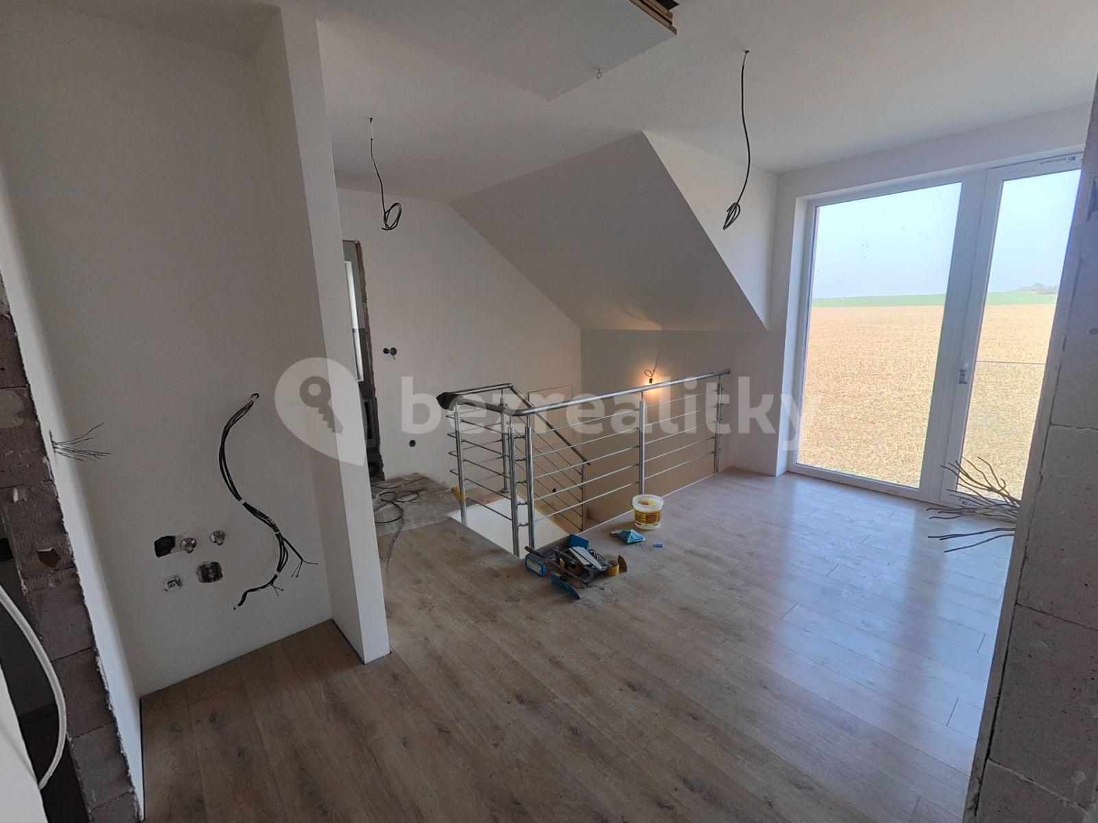 Prenájom domu 126 m², pozemek 488 m², Břežany II, Středočeský kraj