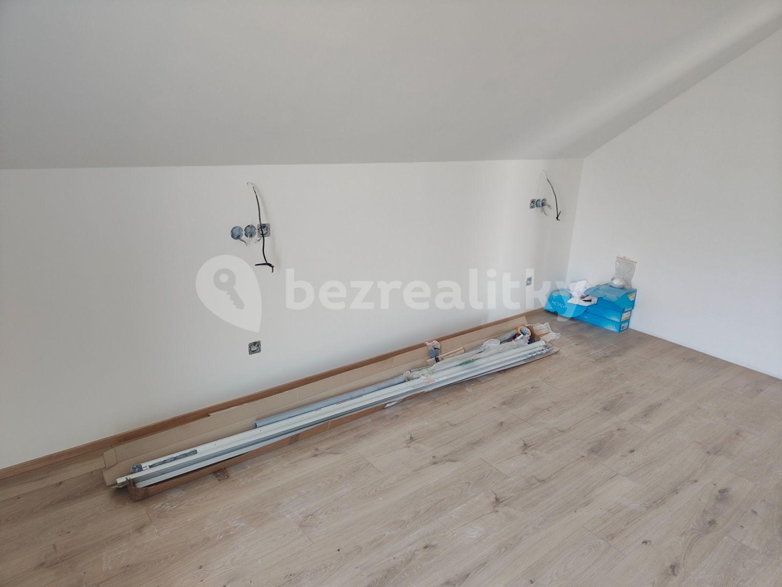 Prenájom domu 126 m², pozemek 488 m², Břežany II, Středočeský kraj