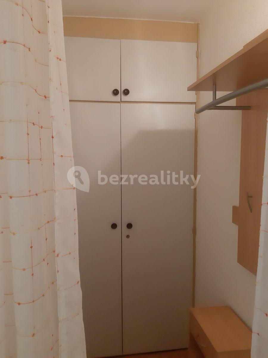 Prenájom bytu 1-izbový 36 m², Palackého třída, Chrudim, Pardubický kraj