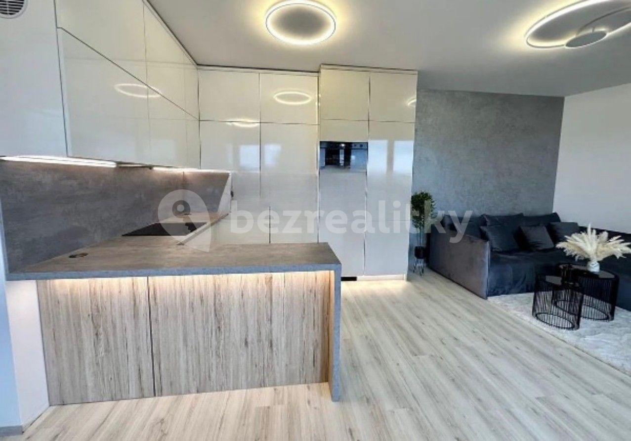 Prenájom bytu 2-izbový 60 m², Freyova, Praha, Praha