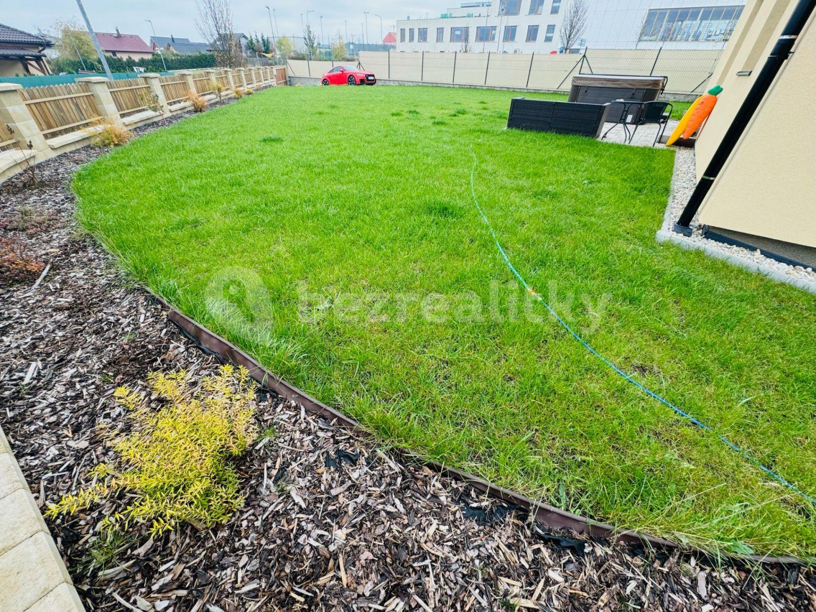 Prenájom domu 180 m², pozemek 500 m², Nad Přední skálou, Chýně, Středočeský kraj