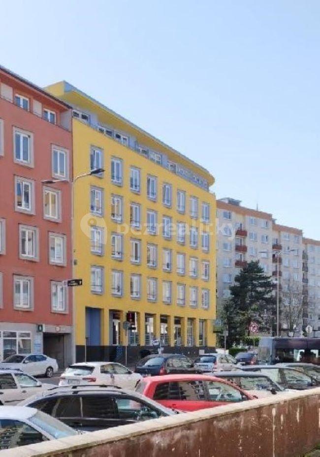 Prenájom bytu 1-izbový 38 m², Dukelská, Benešov, Středočeský kraj