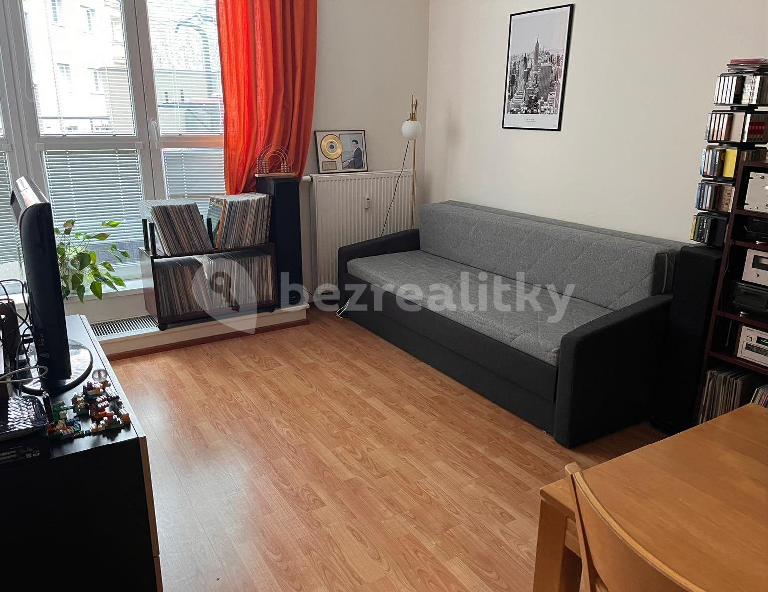 Prenájom bytu 2-izbový 41 m², Plzeňská, Praha, Praha