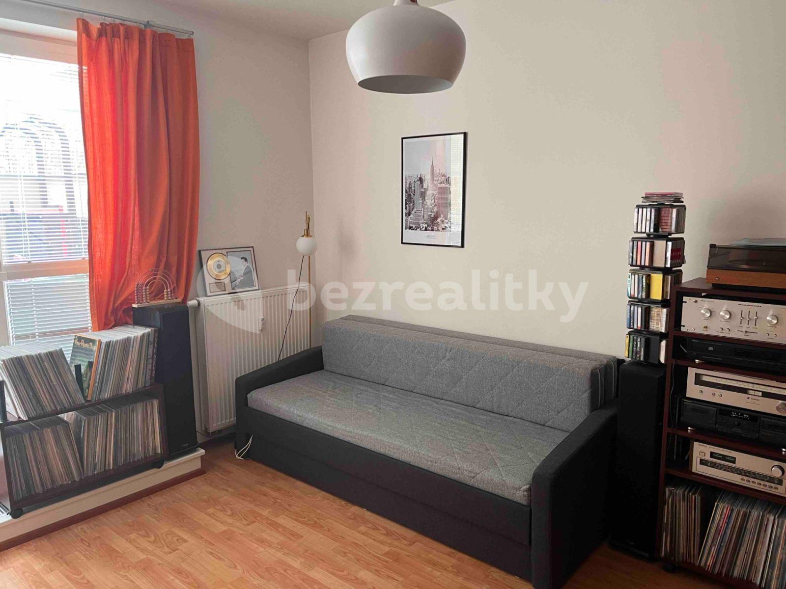 Prenájom bytu 2-izbový 41 m², Plzeňská, Praha, Praha