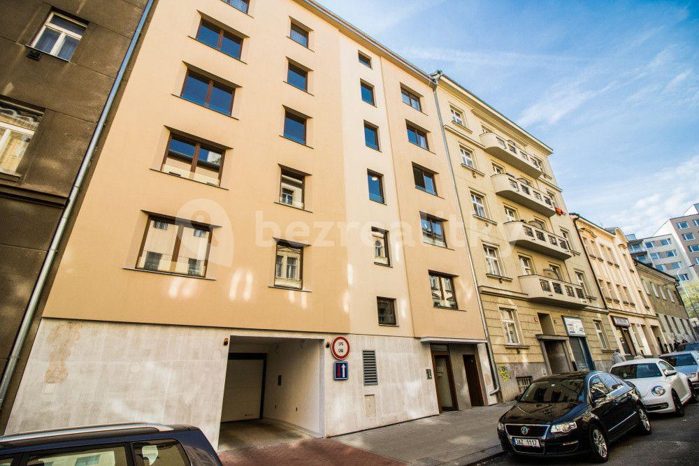 Prenájom bytu 1-izbový 35 m², Mojmírova, Praha, Praha