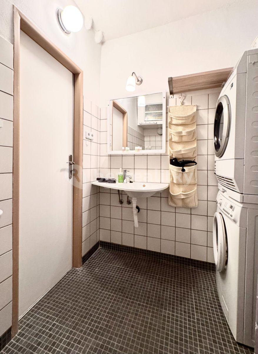 Prenájom bytu 2-izbový 35 m², Na Okraji, Praha, Praha