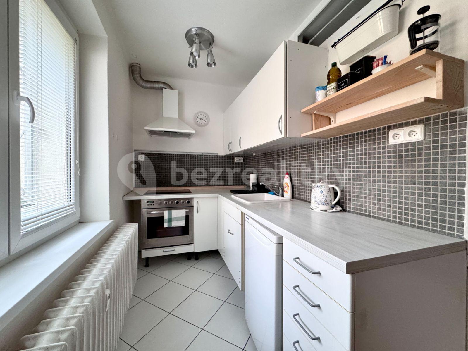 Prenájom bytu 2-izbový 35 m², Na Okraji, Praha, Praha