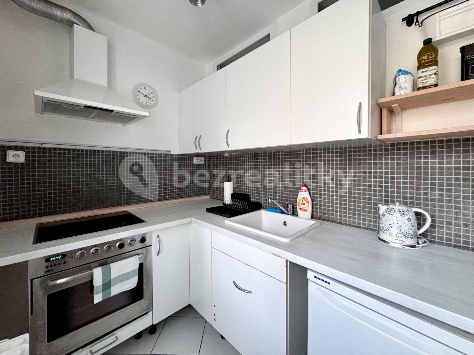 Prenájom bytu 2-izbový 35 m², Na Okraji, Praha, Praha