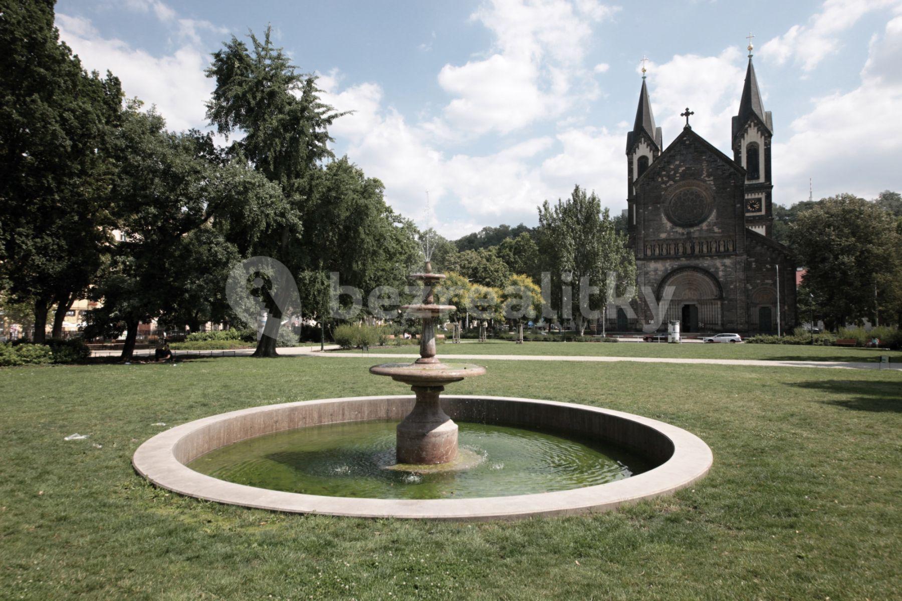 Prenájom bytu 1-izbový 55 m², Křižíkova a, Praha, Praha