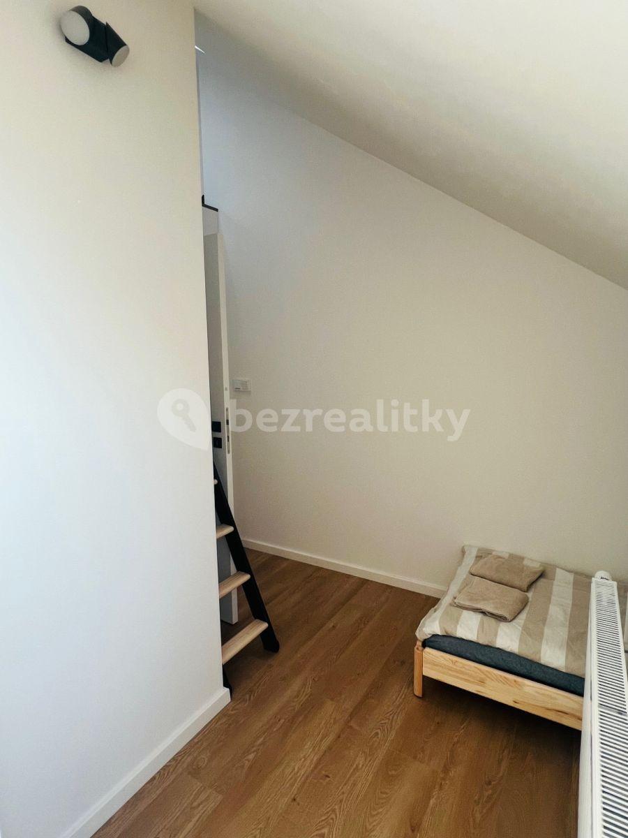 Prenájom bytu 4-izbový 114 m², Budějovická, Praha, Praha