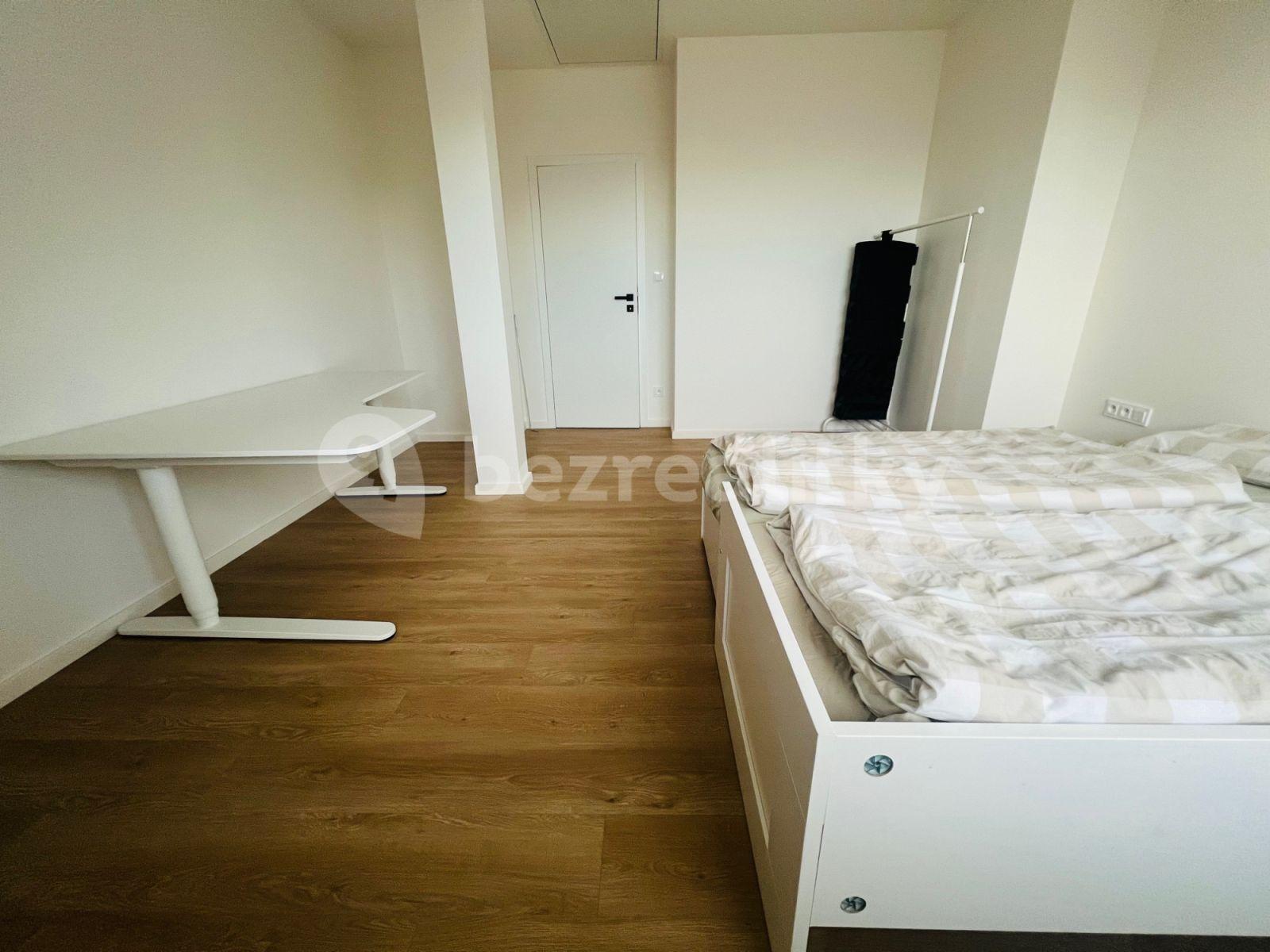 Prenájom bytu 4-izbový 114 m², Budějovická, Praha, Praha