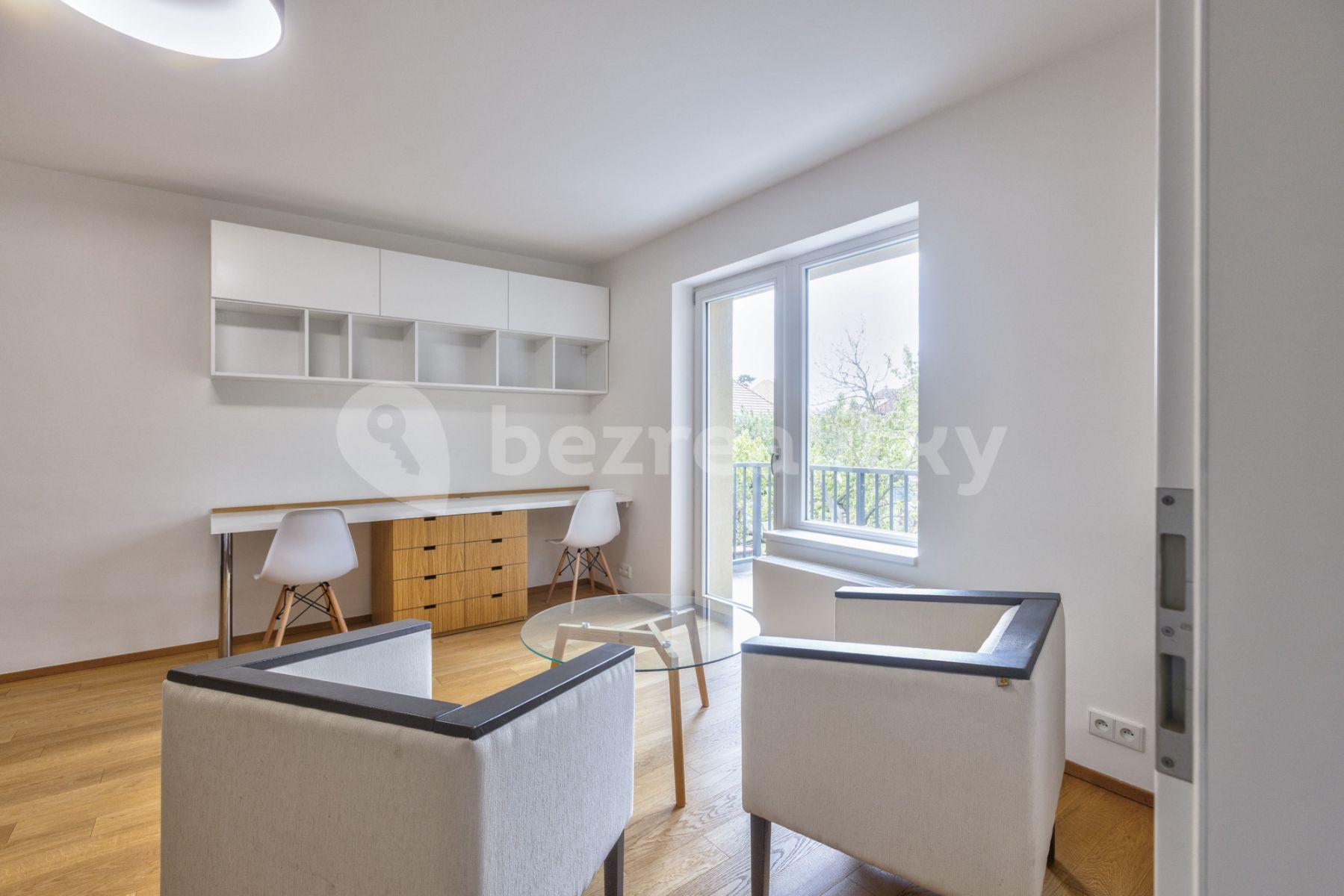 Prenájom bytu 4-izbový 140 m², U Hrušky, Praha, Praha