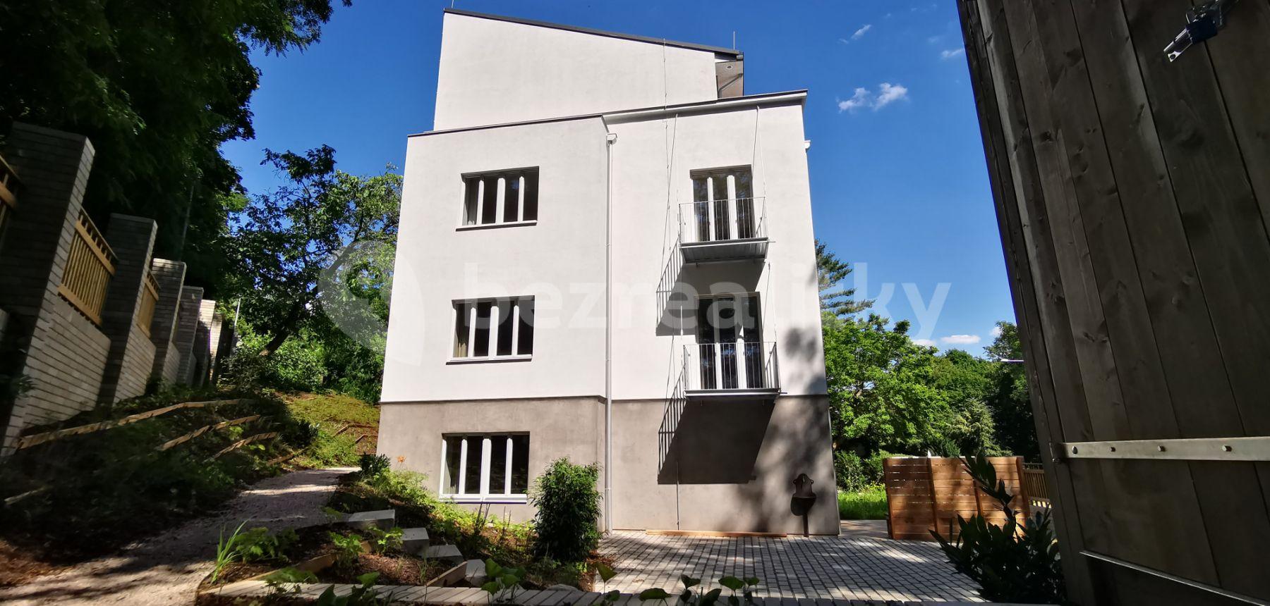 Prenájom bytu 3-izbový 94 m², Zahradníčkova, Praha, Praha