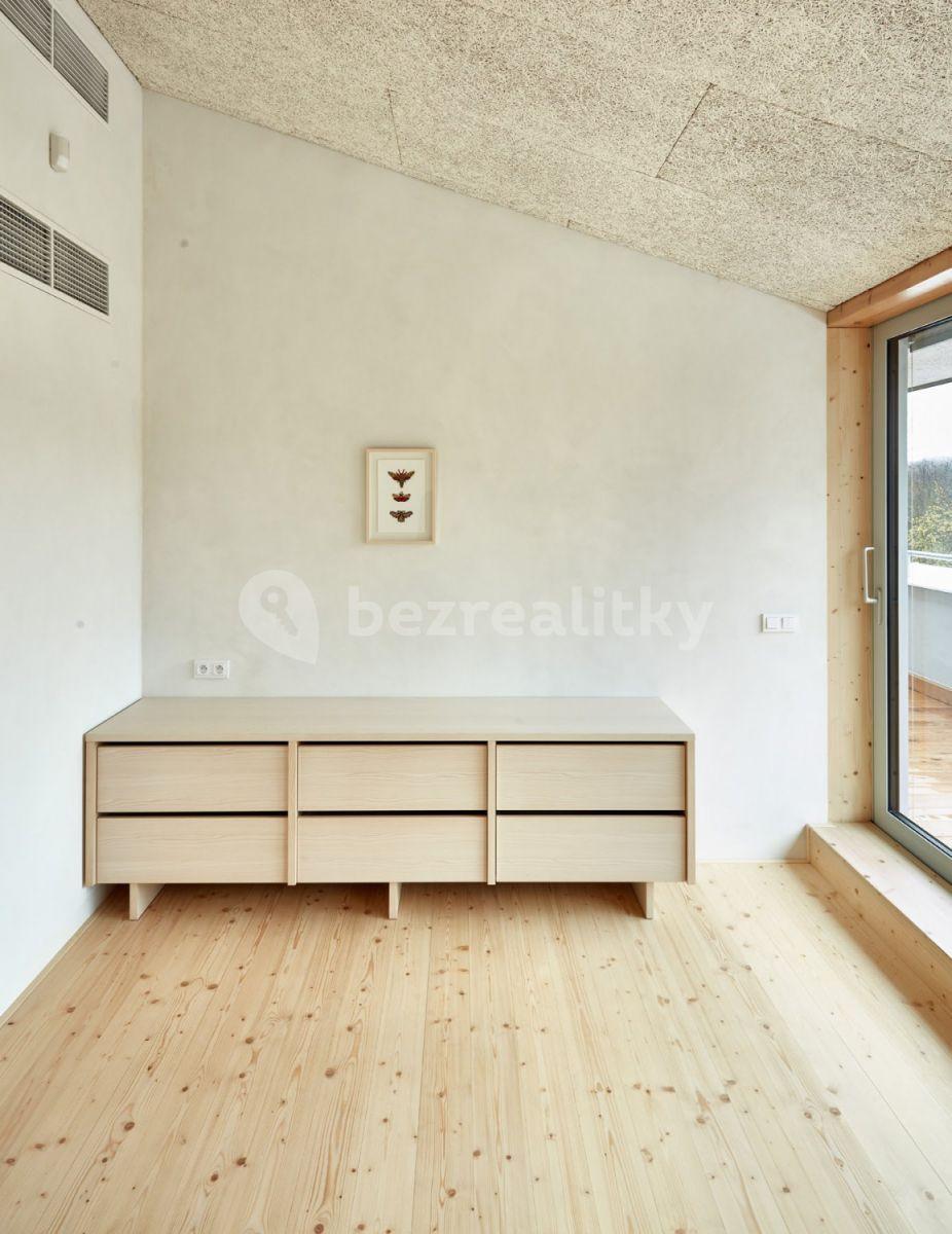 Prenájom bytu 3-izbový 94 m², Zahradníčkova, Praha, Praha