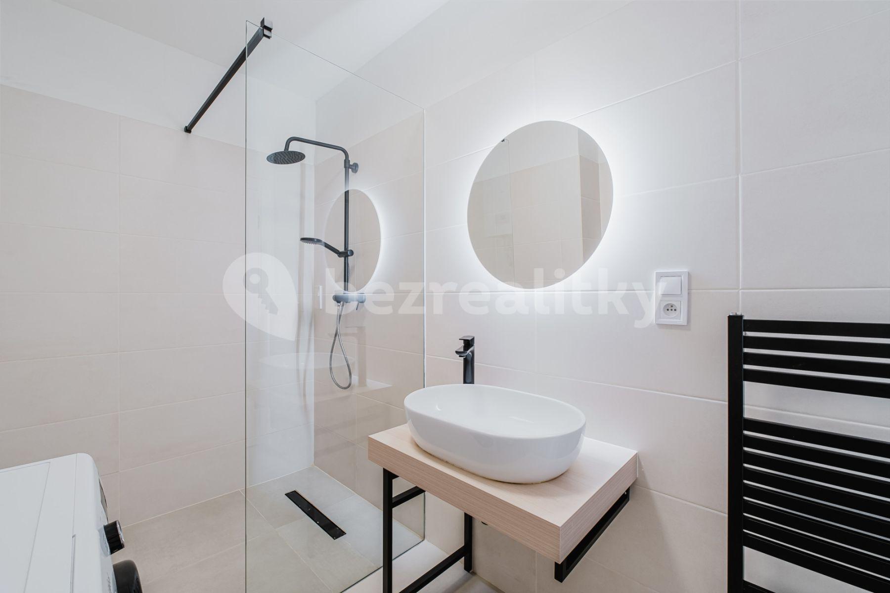 Prenájom bytu 2-izbový 49 m², Rostovská, Praha, Praha