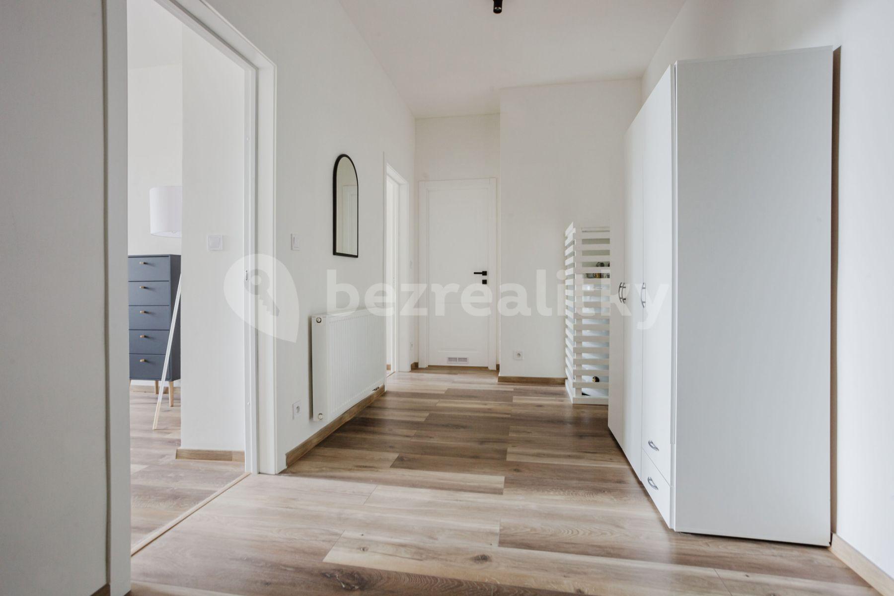 Prenájom bytu 2-izbový 67 m², Rostovská, Praha, Praha