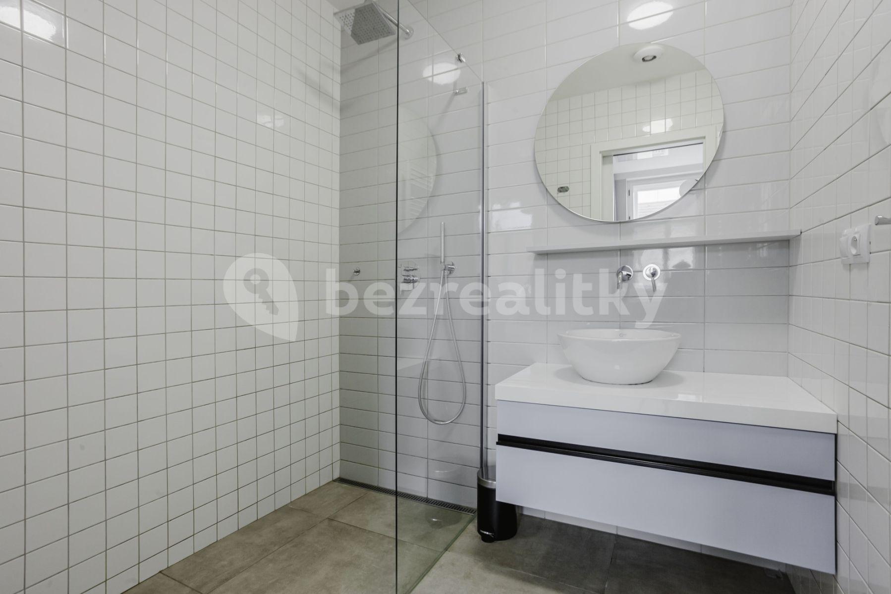 Prenájom bytu 2-izbový 49 m², Chodská, Praha, Praha