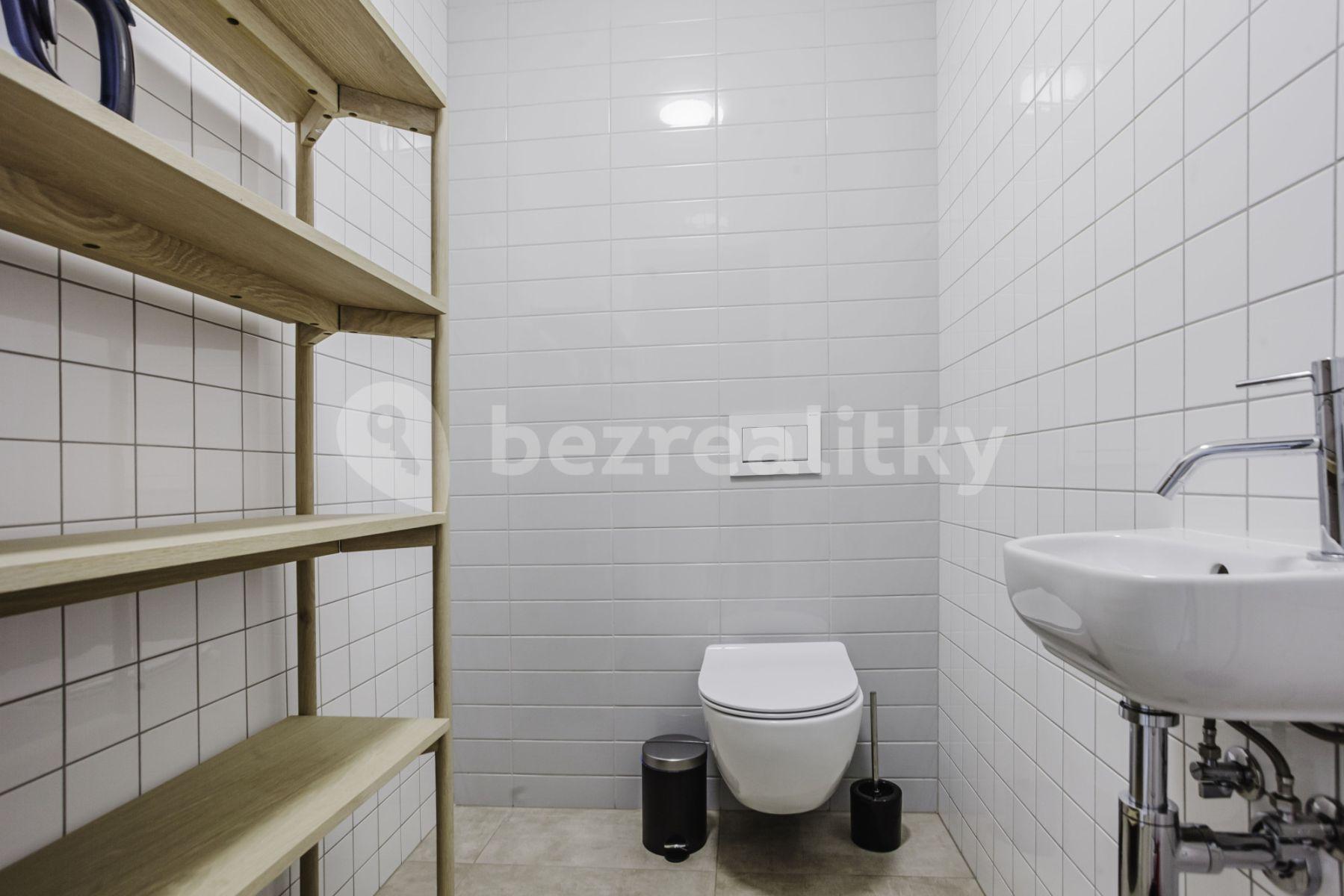 Prenájom bytu 2-izbový 49 m², Chodská, Praha, Praha