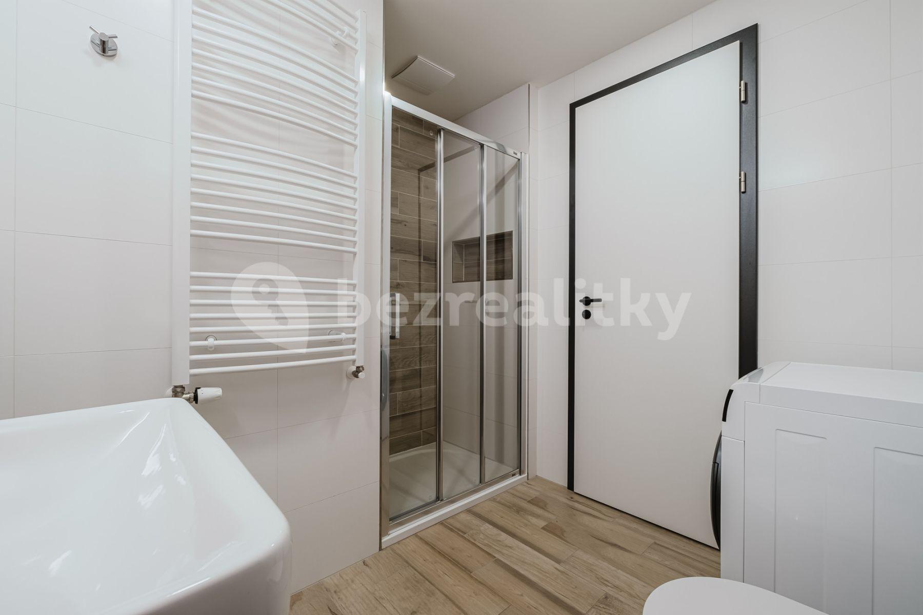 Prenájom bytu 2-izbový 54 m², Vrbenského, Praha, Praha