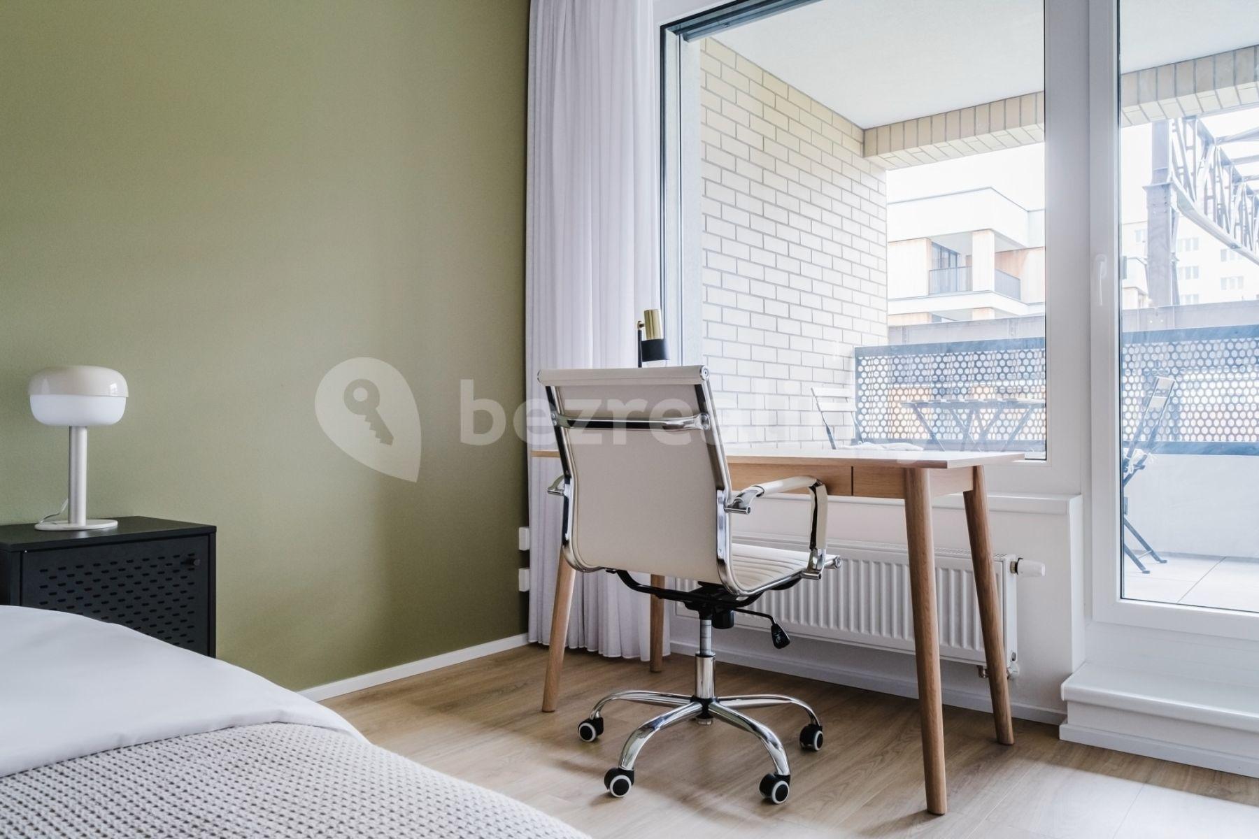 Prenájom bytu 2-izbový 61 m², U Pergamenky a, Praha, Praha