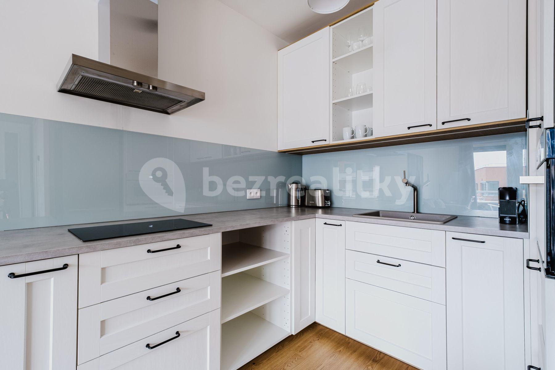 Prenájom bytu 2-izbový 44 m², Drahňovická, Praha, Praha