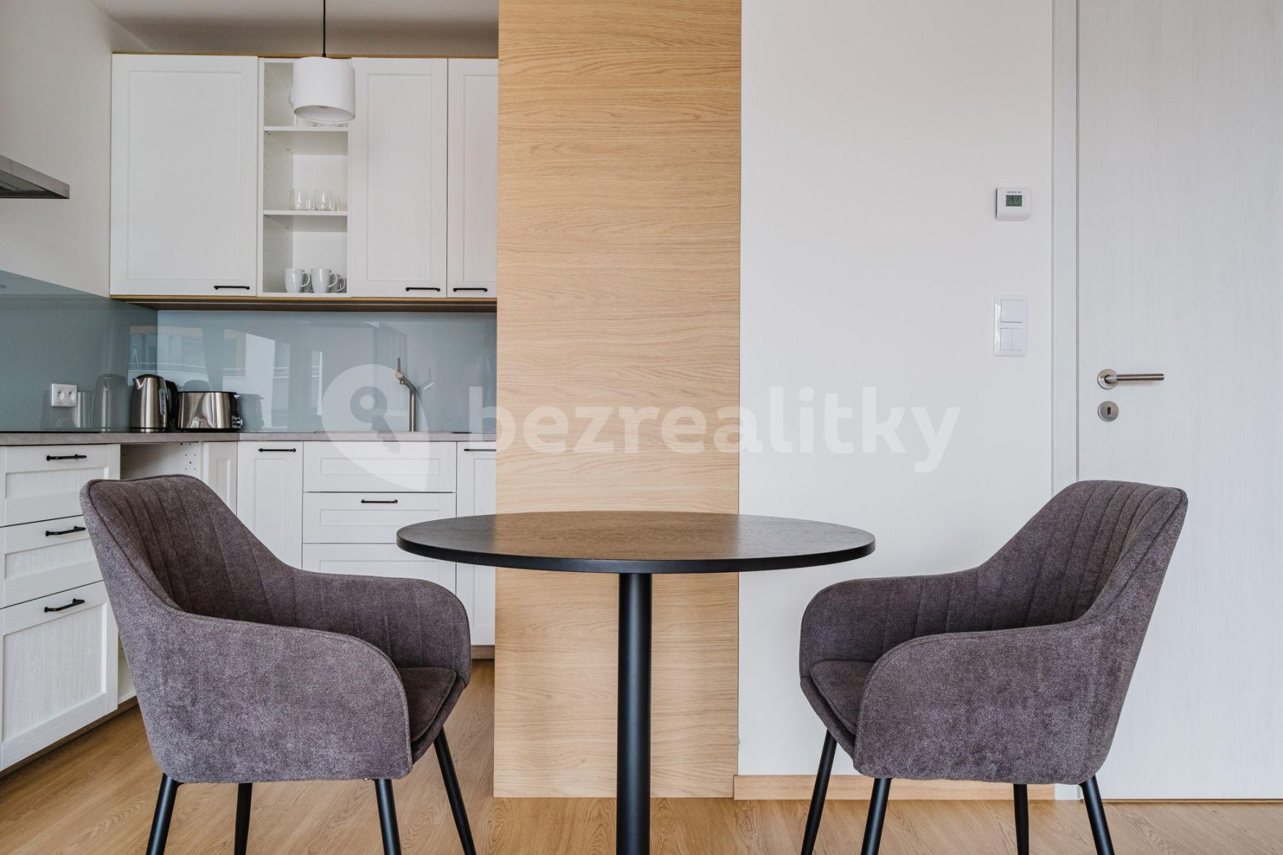 Prenájom bytu 2-izbový 44 m², Drahňovická, Praha, Praha