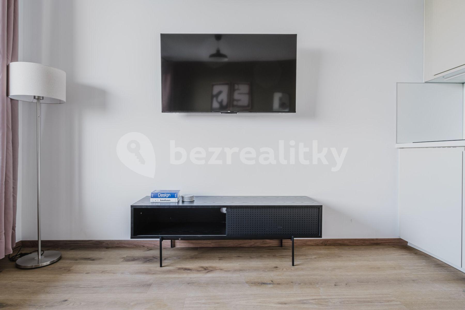 Prenájom bytu 1-izbový 32 m², Olgy Havlové, Praha, Praha