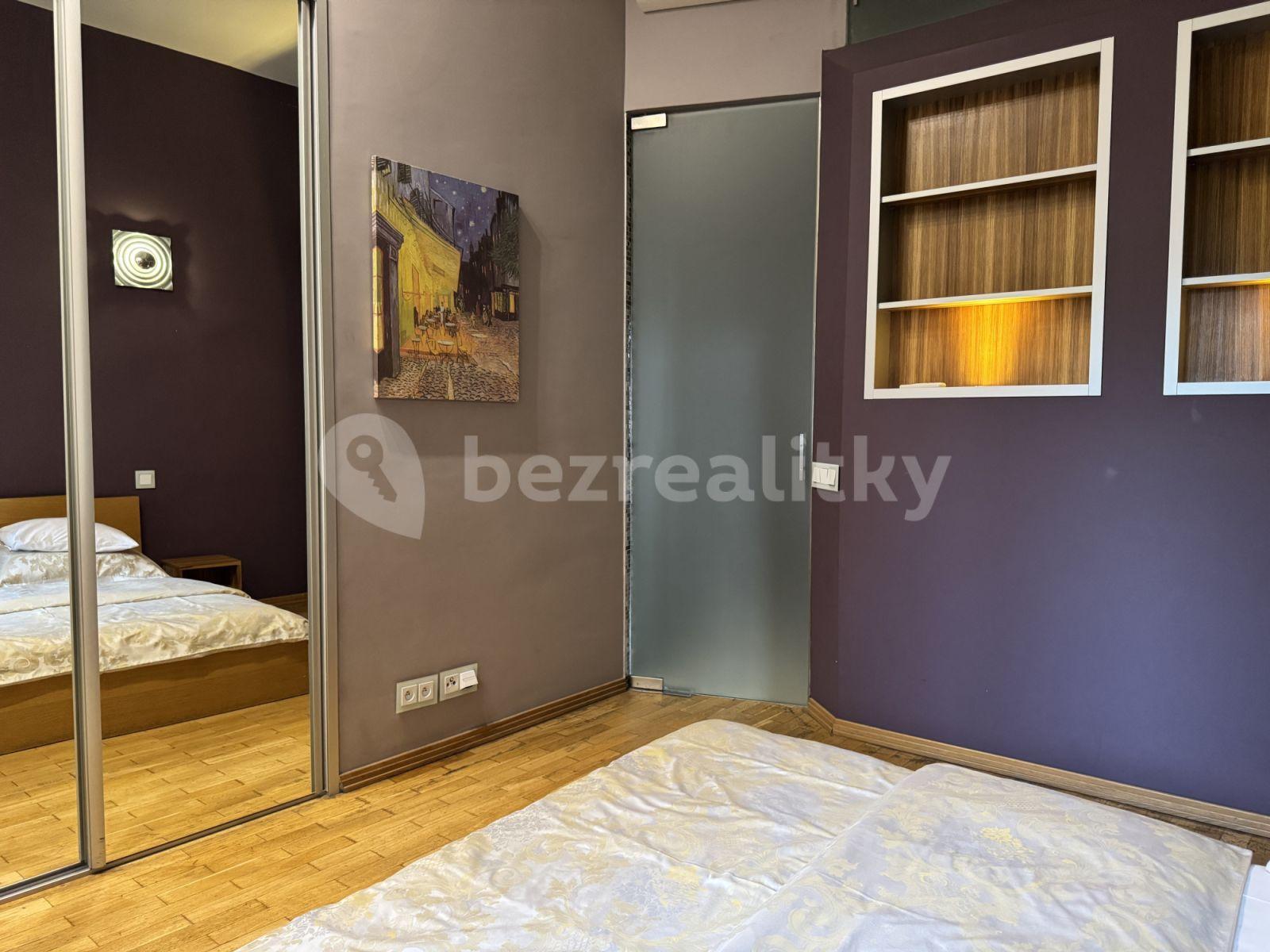 Prenájom bytu 4-izbový 140 m², Lázeňská, Praha, Praha