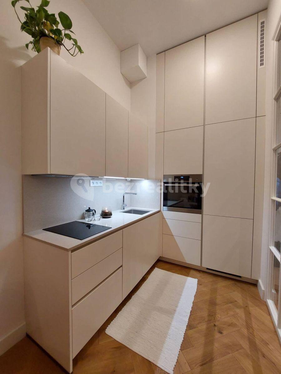 Prenájom bytu 2-izbový 40 m², Dlážděná, Praha, Praha