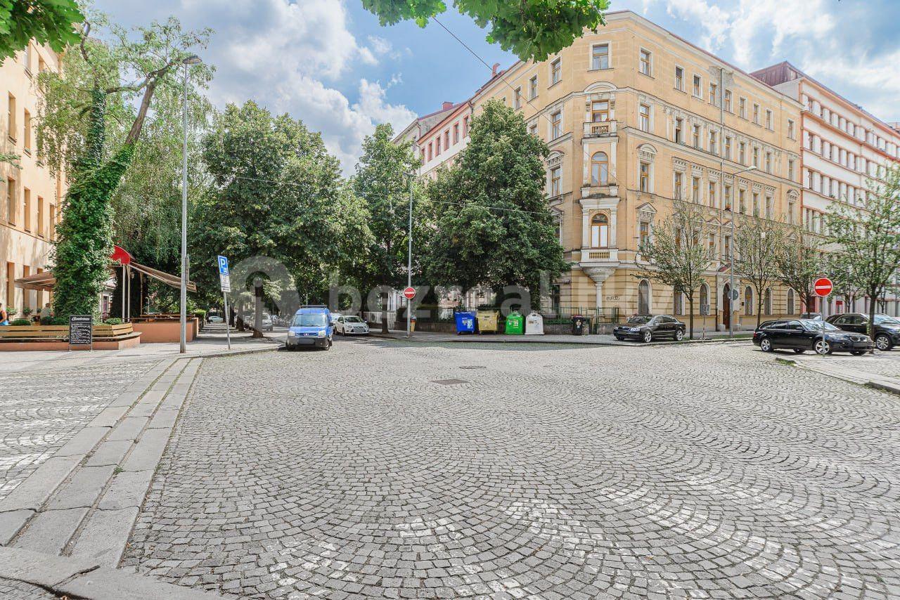 Prenájom bytu 4-izbový 100 m², Londýnská, Praha, Praha