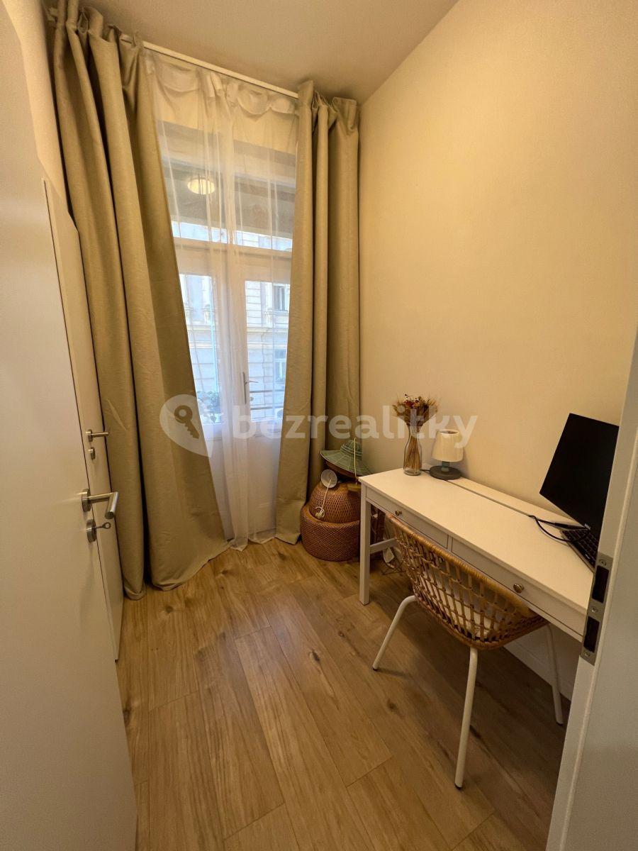 Prenájom bytu 2-izbový 67 m², Seifertova, Praha, Praha