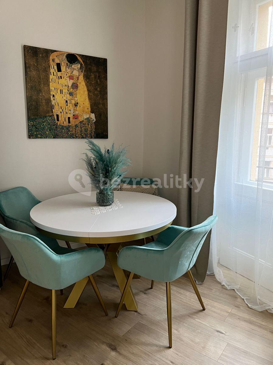 Prenájom bytu 2-izbový 67 m², Seifertova, Praha, Praha