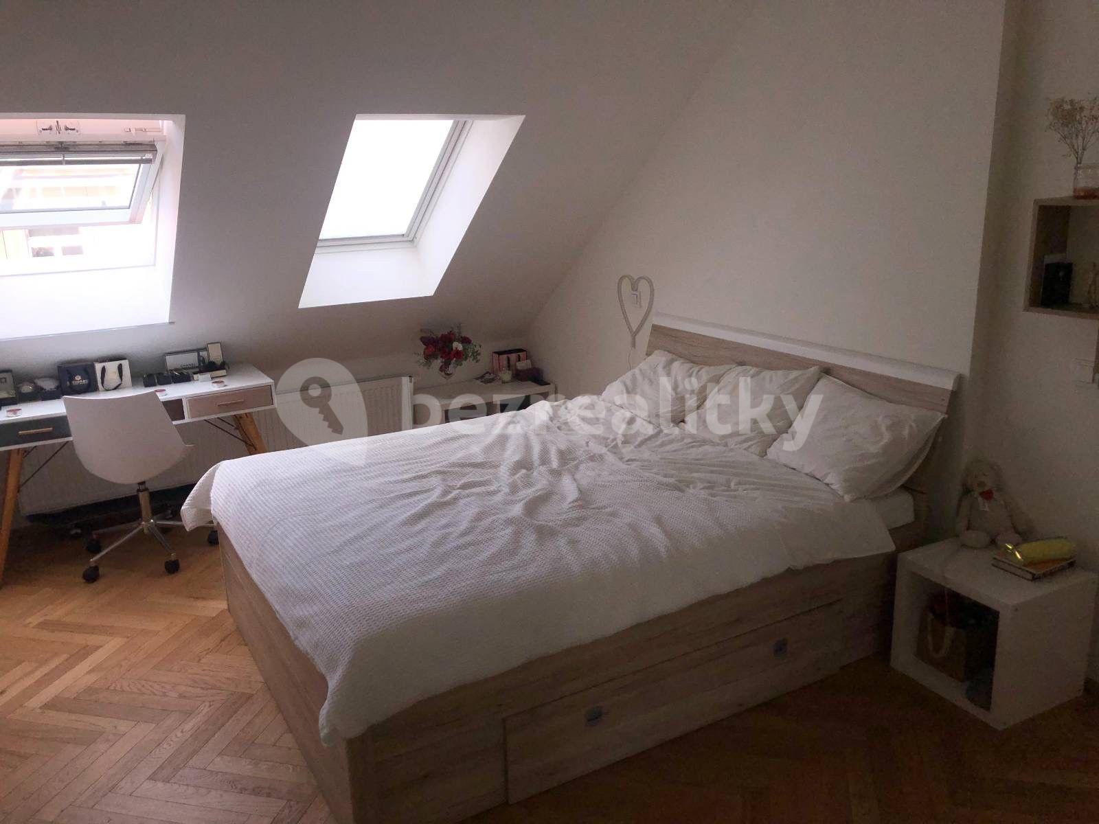 Prenájom bytu 3-izbový 62 m², Horní, Praha, Praha