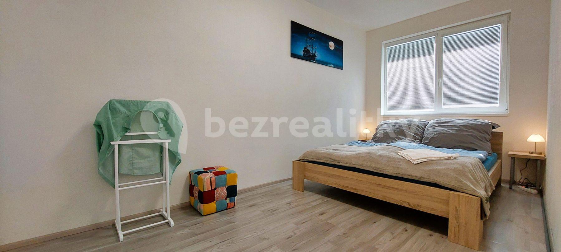 Prenájom bytu 2-izbový 56 m², Poděbradova, Plzeň, Plzeňský kraj