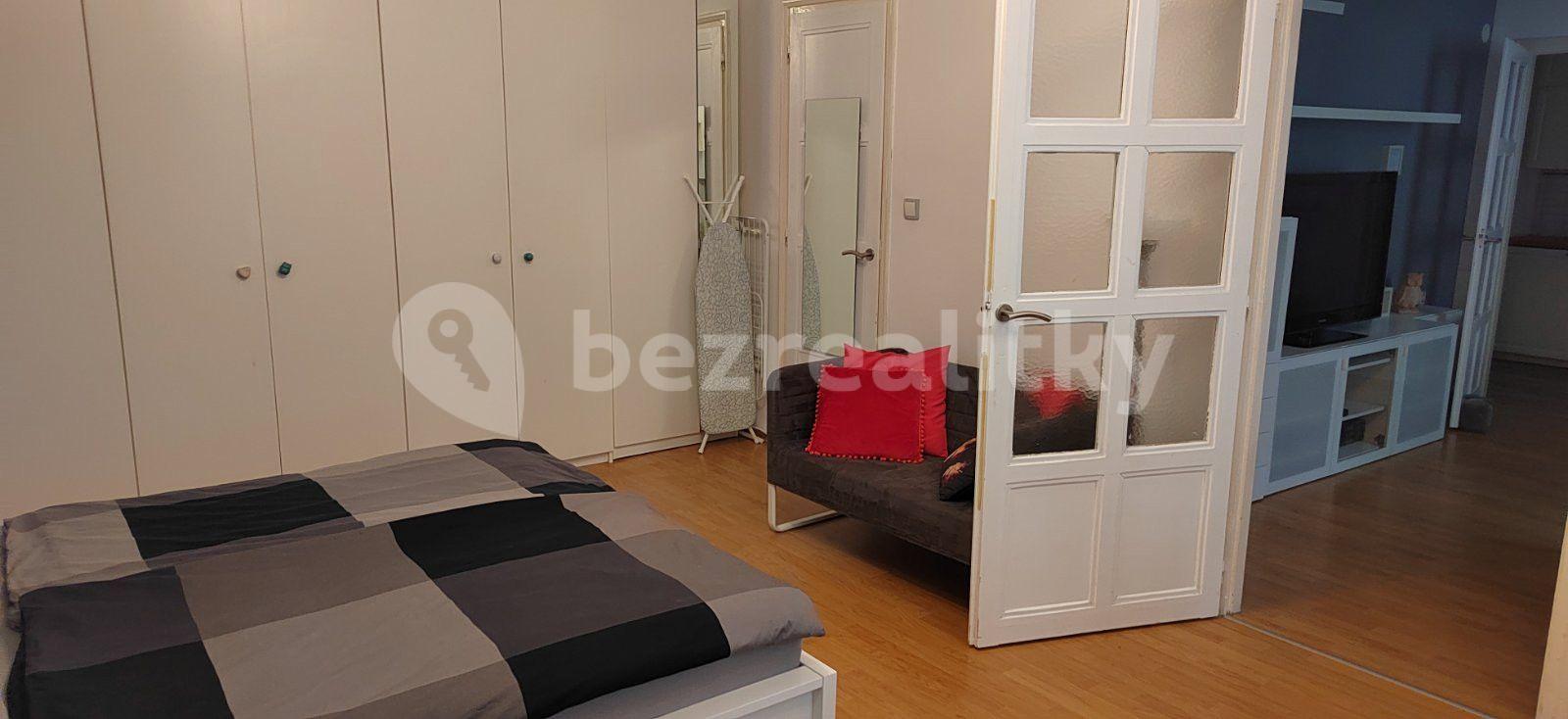 Prenájom bytu 2-izbový 55 m², Baranova, Praha, Praha