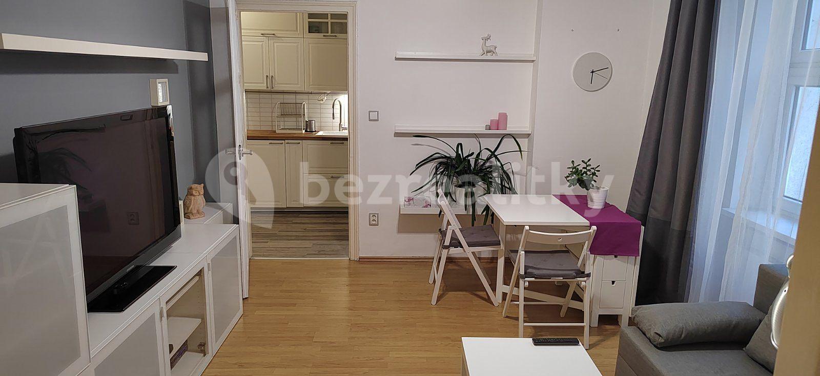 Prenájom bytu 2-izbový 55 m², Baranova, Praha, Praha