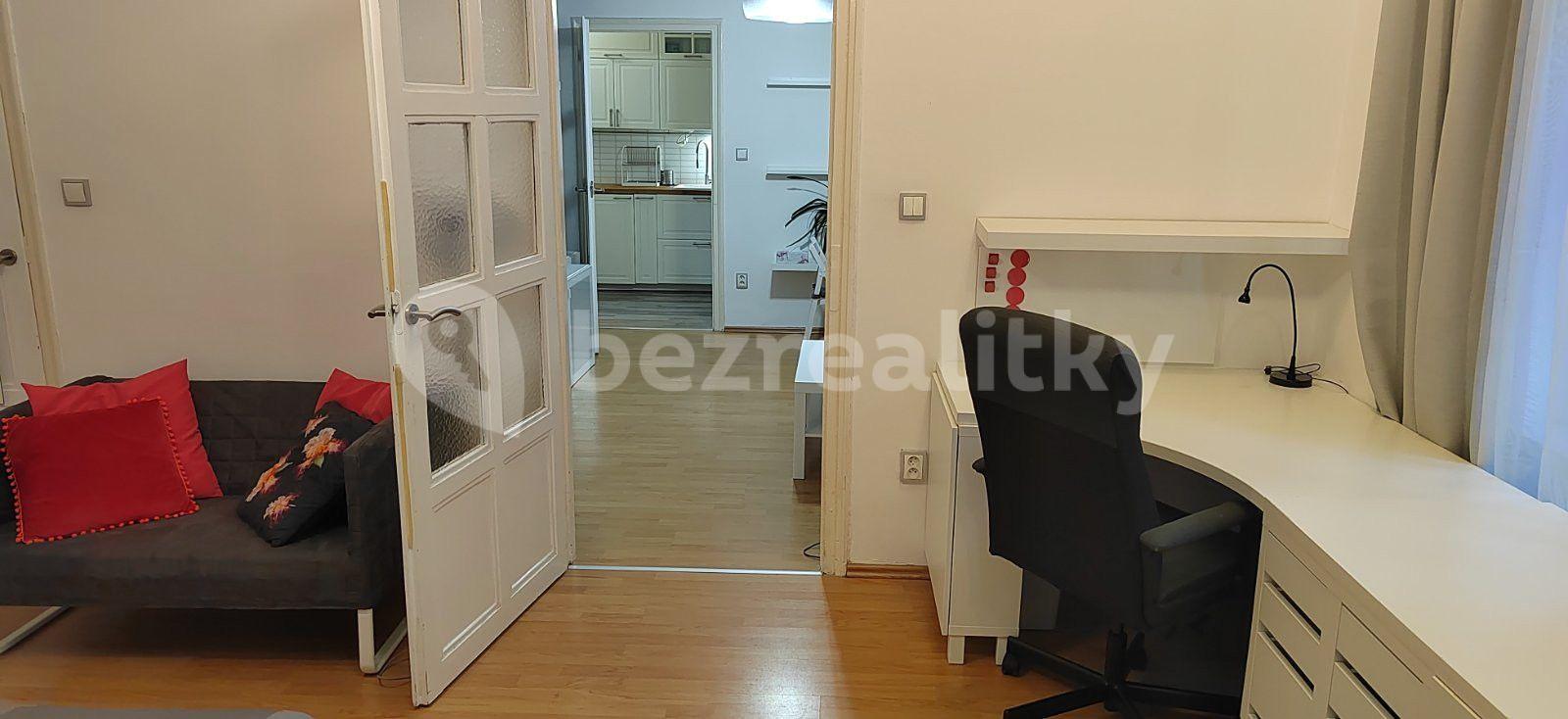 Prenájom bytu 2-izbový 55 m², Baranova, Praha, Praha