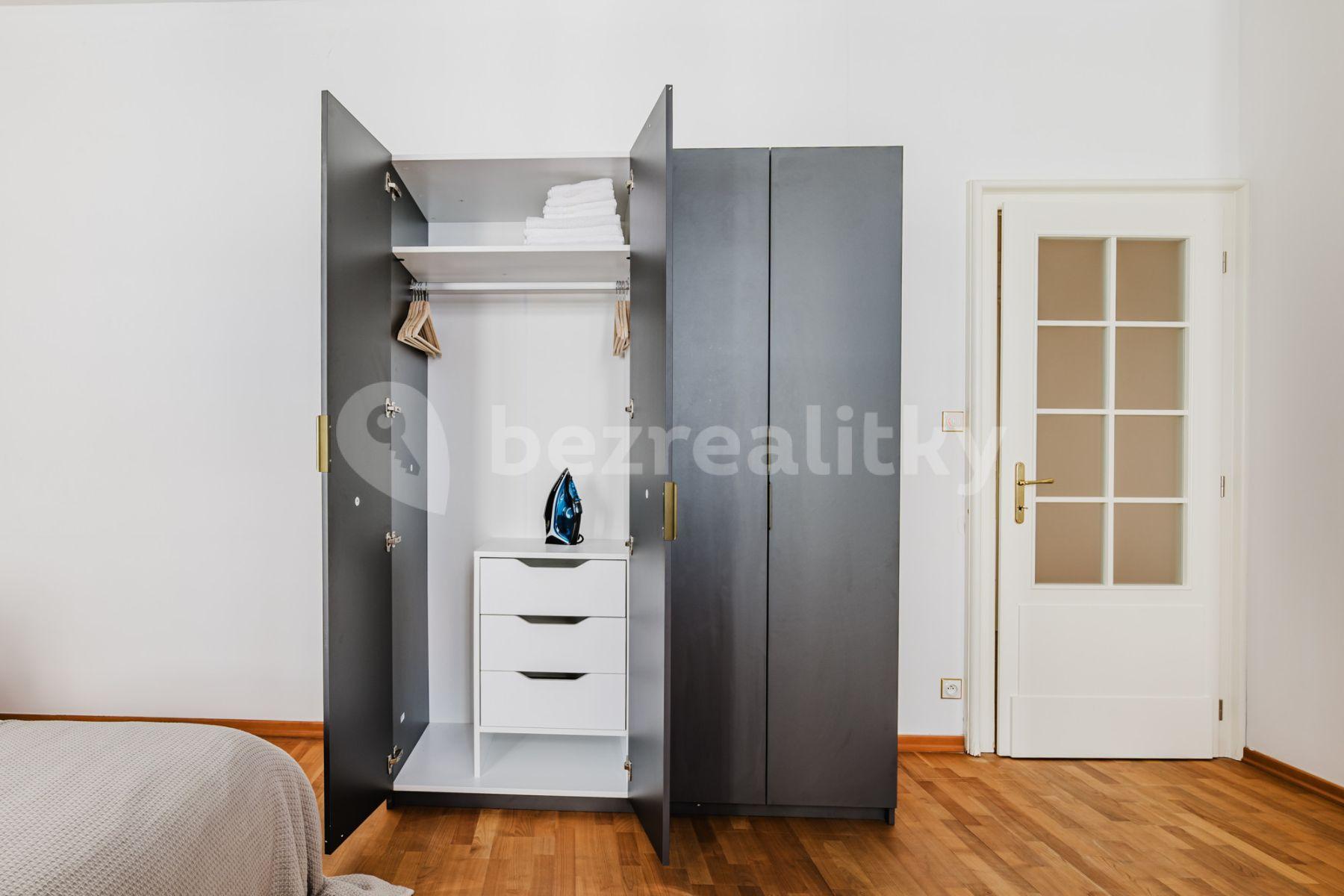 Prenájom bytu 3-izbový 101 m², Dlouhá, Praha, Praha