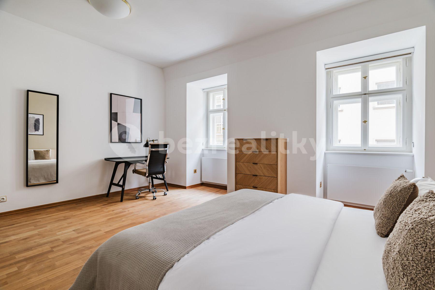 Prenájom bytu 3-izbový 101 m², Dlouhá, Praha, Praha