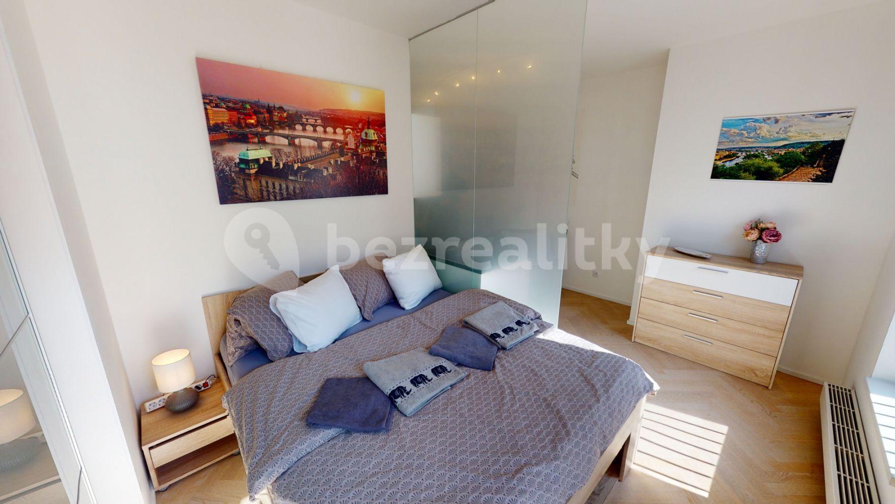 Prenájom bytu 1-izbový 26 m², Kališnická, Praha, Praha