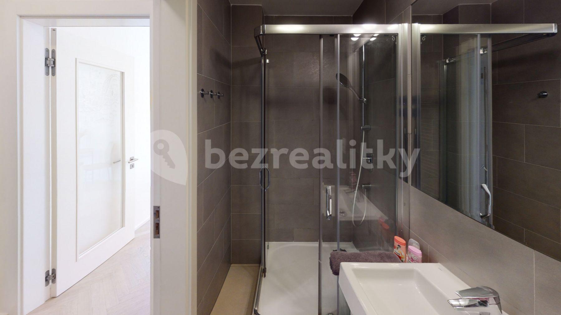 Prenájom bytu 1-izbový 26 m², Kališnická, Praha, Praha