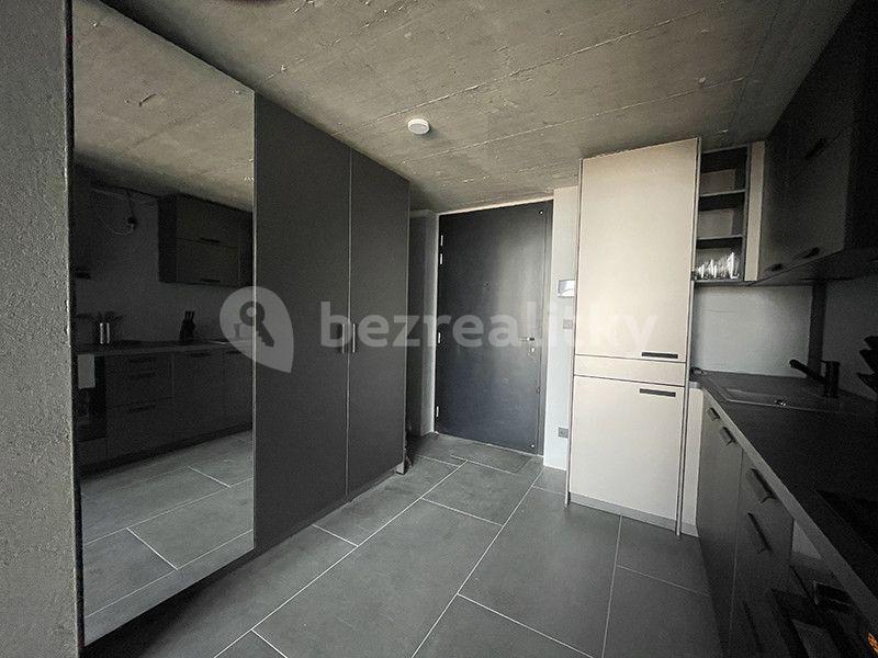 Prenájom bytu 1-izbový 50 m², Praha, Praha