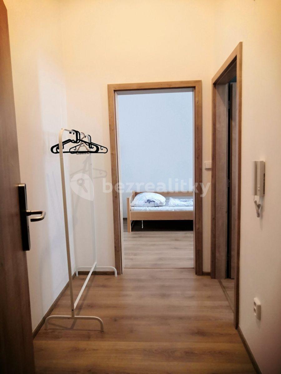 Prenájom bytu 1-izbový 40 m², Ke stvanice, Praha, Praha