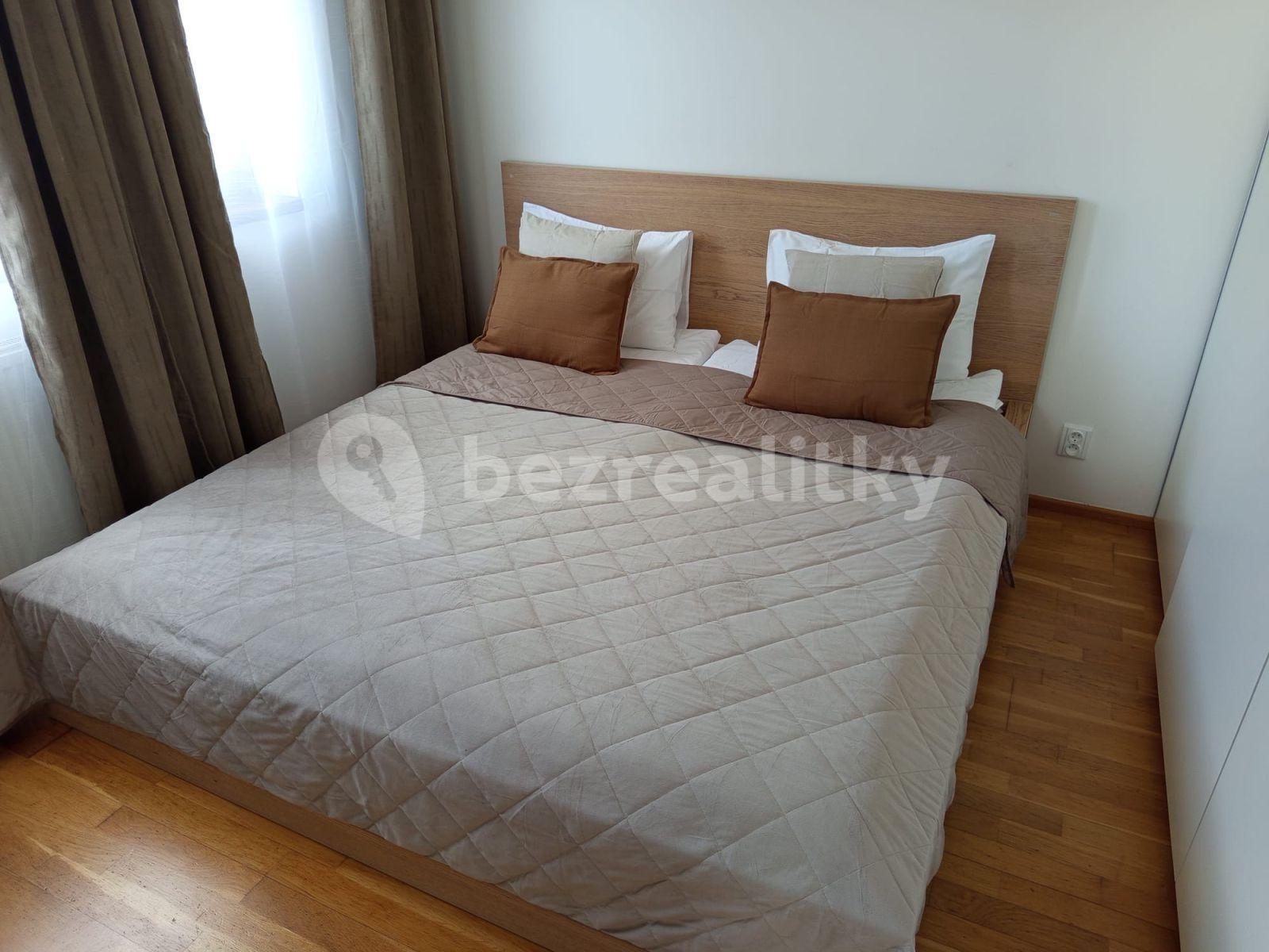 Prenájom bytu 2-izbový 46 m², Teplická, Praha, Praha