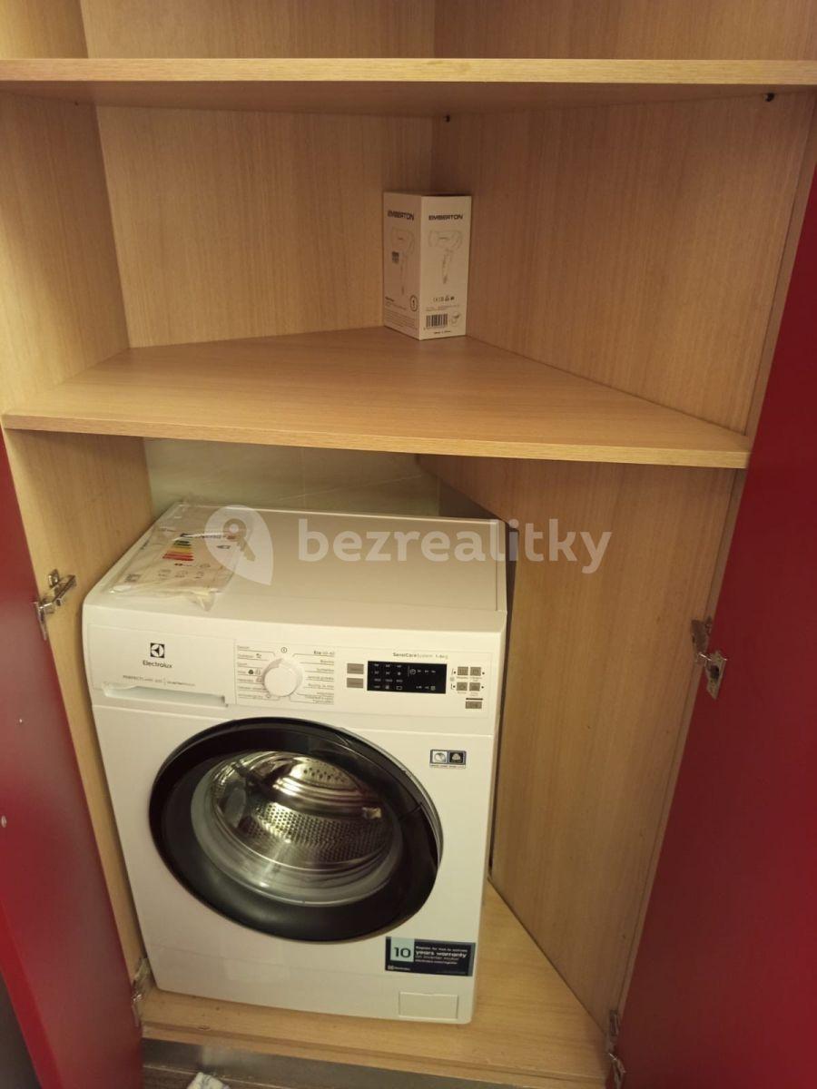 Prenájom bytu 2-izbový 46 m², Teplická, Praha, Praha