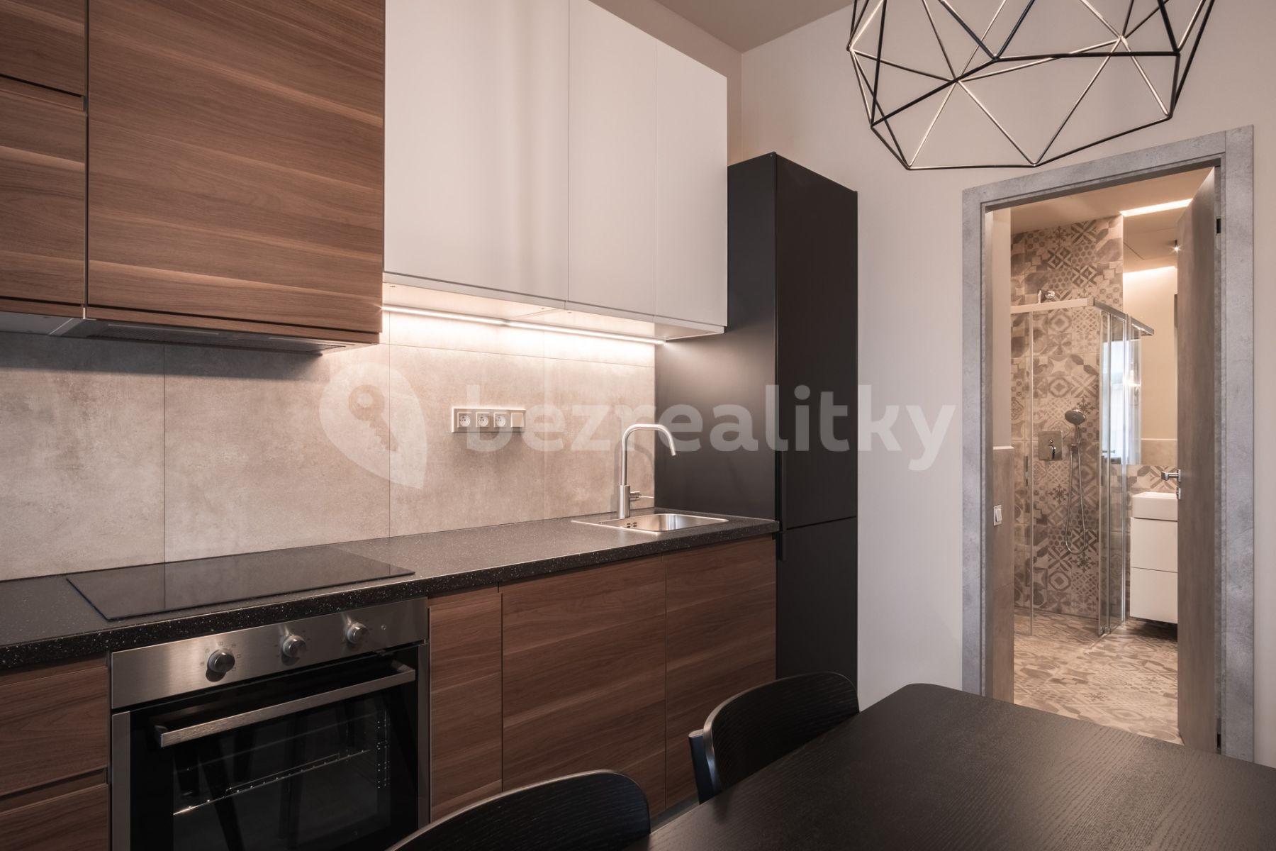 Prenájom bytu 2-izbový 47 m², Římská, Praha, Praha